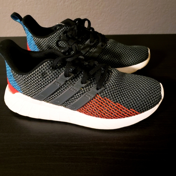 adidas questar flow sneaker